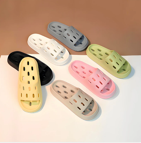 Pourquoi les pantoufles de salle de bain ont-elles des motifs creux ? La science derrière les chaussures à séchage rapide
