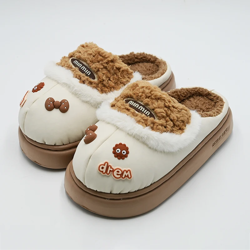 Mignon pantoufles de soie de haricot au chocolat